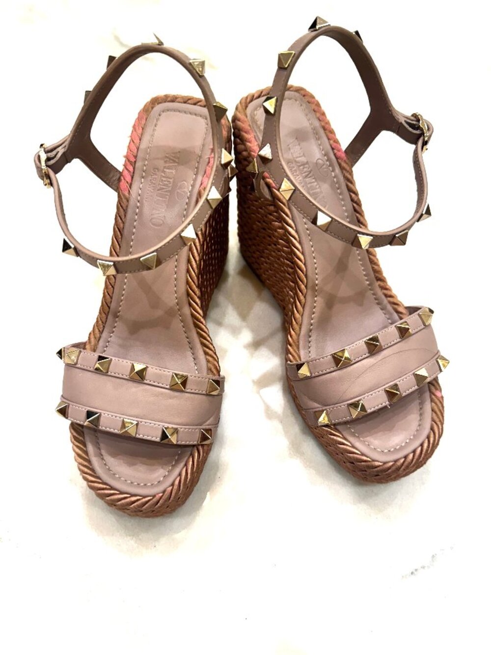 Valentino Garavani Rockstud Woven Wedge Sandals Nude Pink Gold